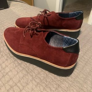 Dr. Scholl’s Lillian Loafers size 10, color burgundy